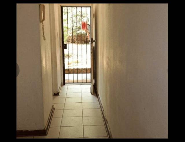 1 BEDROOM APARTMENT FOR SALE IN WINDSOR WEST